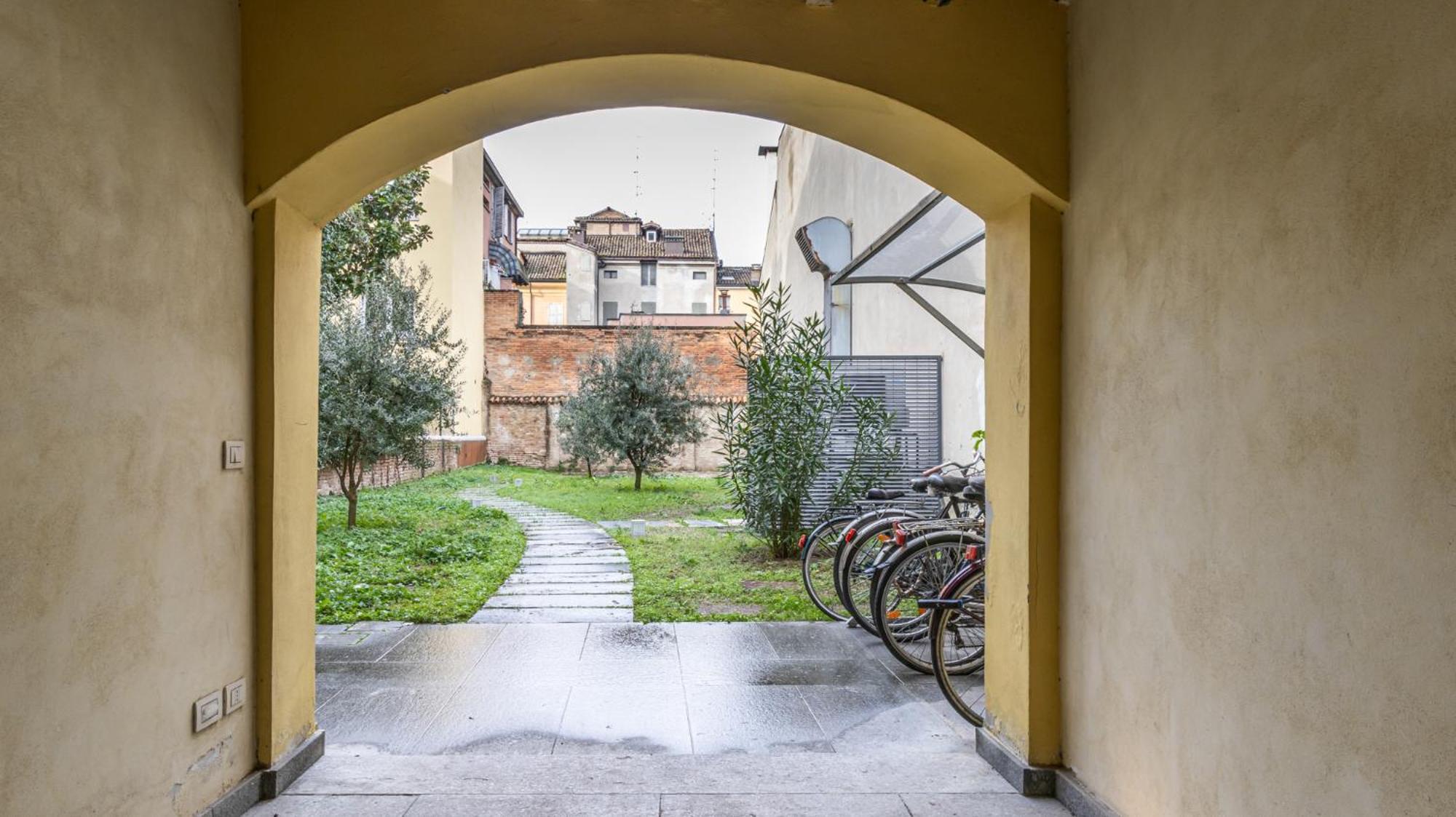 Piazza Martiri-In Pieno Centro Sotto Al Castello Apartment Carpi Ngoại thất bức ảnh